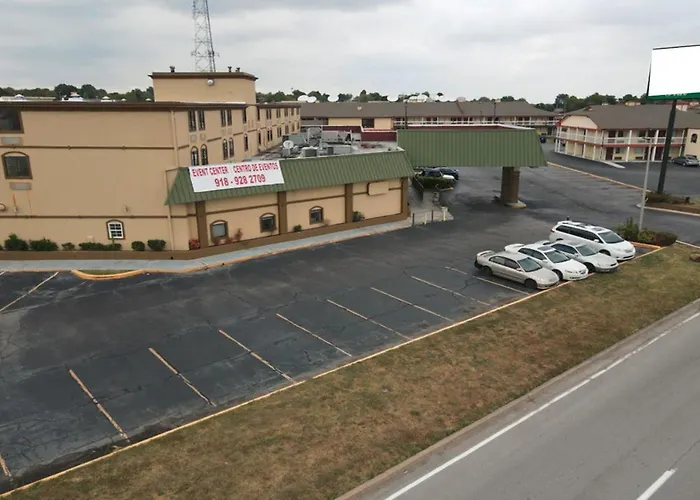 Oyo Ok, I-44 Hotel
